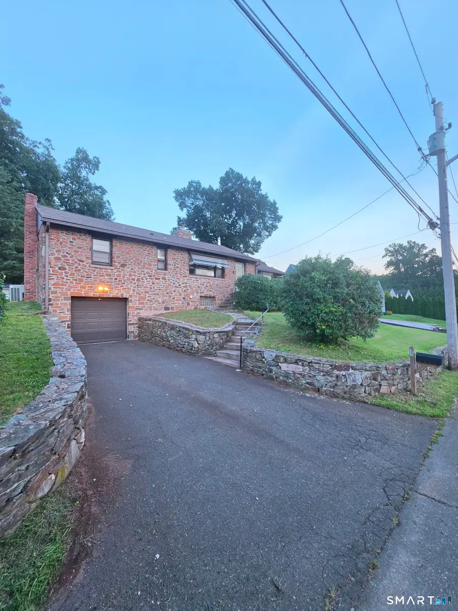 35 Sherman Terrace, North Haven, CT 06473 - #2