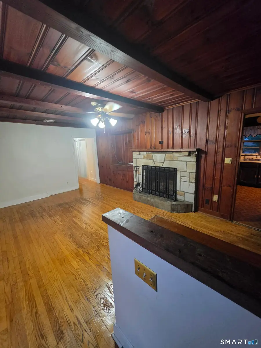 35 Sherman Terrace, North Haven, CT 06473 - #3