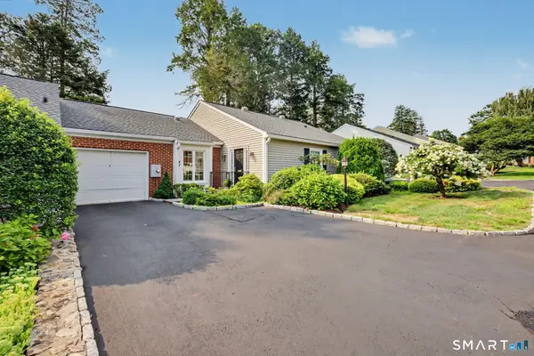 7 Bank Street, New Canaan, CT 06840