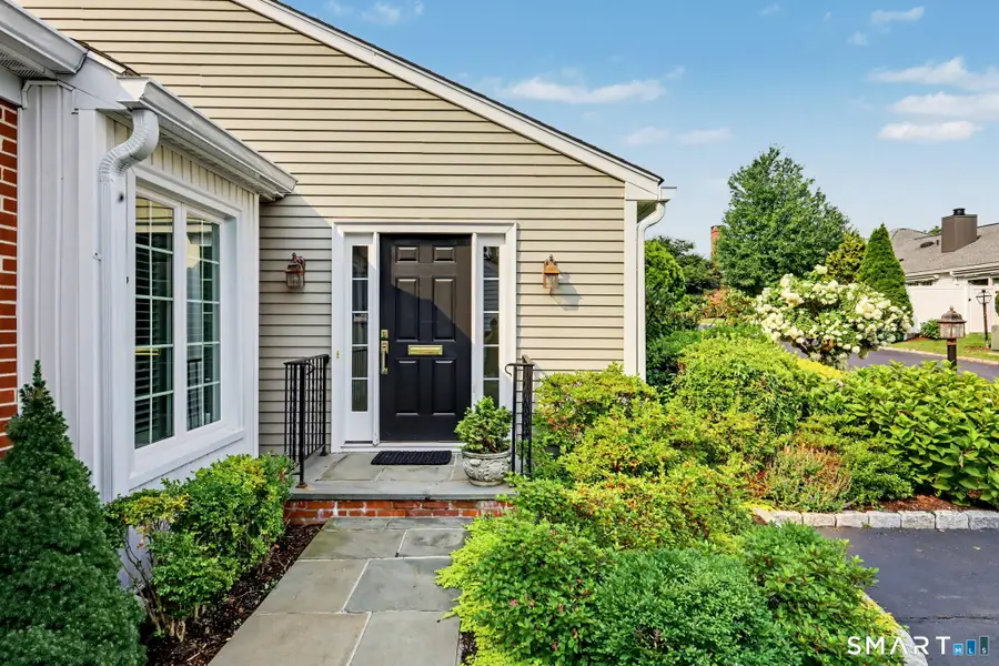 7 Bank Street, New Canaan, CT 06840 - #2