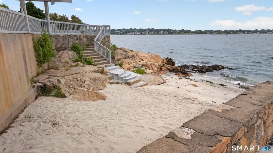 670 Pequot Avenue, New London, CT 06320 - #2