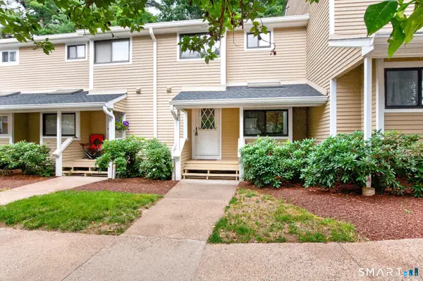 19 Wiggins Farm Drive #E, Simsbury, CT 06070
