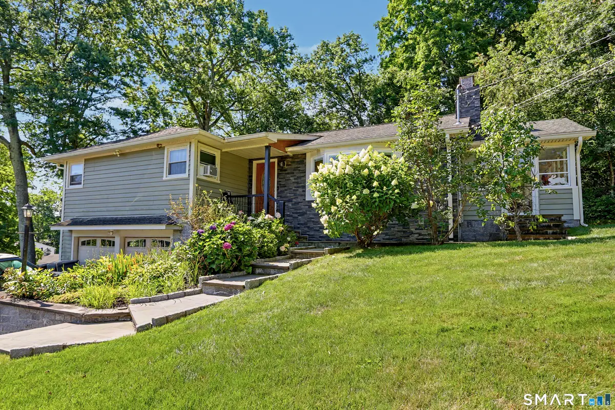 150 Suzanne Circle, Trumbull, CT 06611 - #1