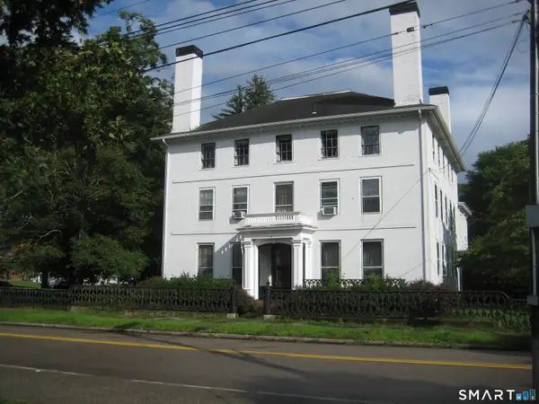 9 Chelsea Parade South, Norwich, CT 06360