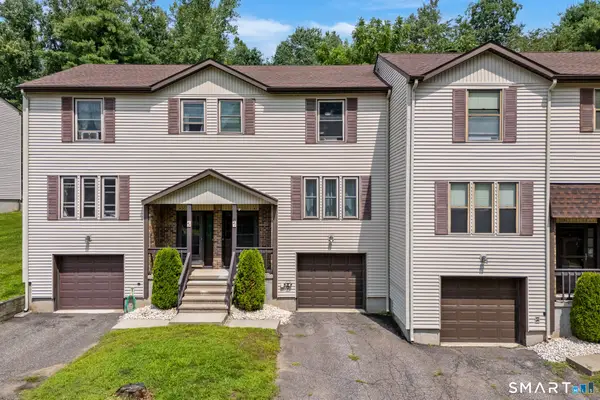 41 Country Hill Road #41, Naugatuck, CT 06770