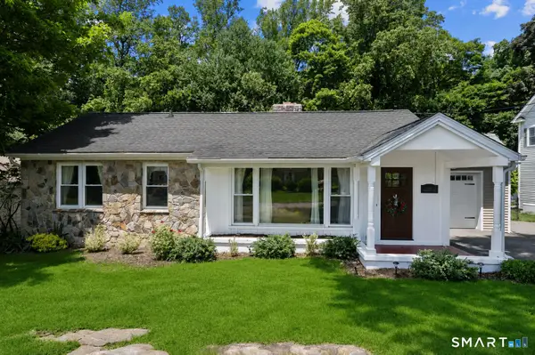 45 Woodridge Circle, Trumbull, CT 06611