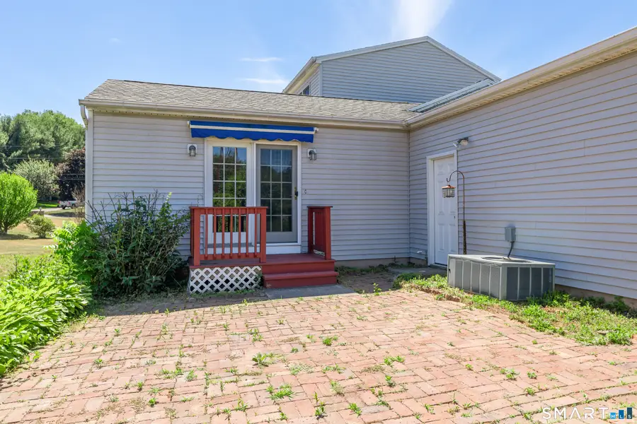 23 Sara Circle, North Haven, CT 06473 - #3