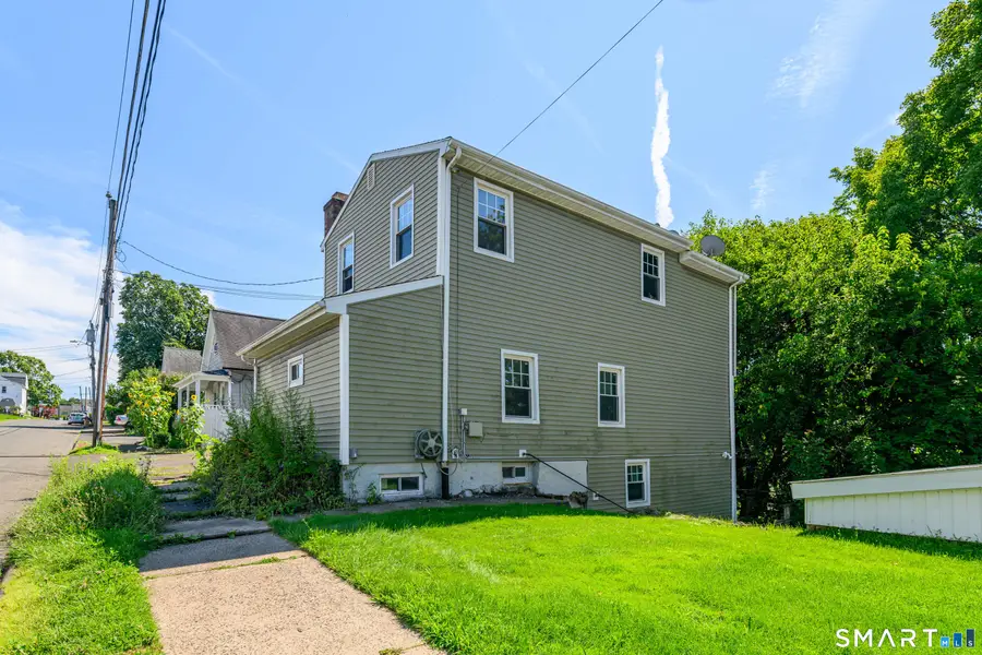 8 Davis Street, Danbury, CT 06810 - #3