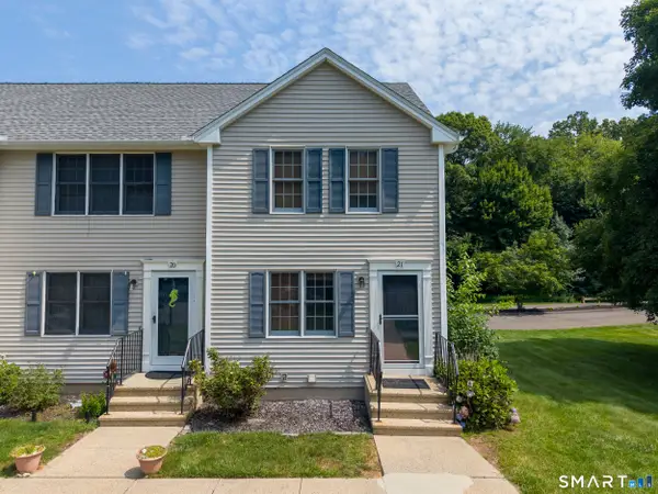 21 White Tail Lane #21, Wallingford, CT 06492