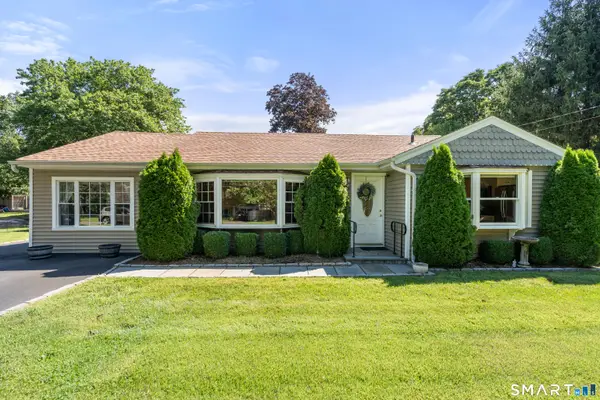17 Winnipauk Drive, Norwalk, CT 06851
