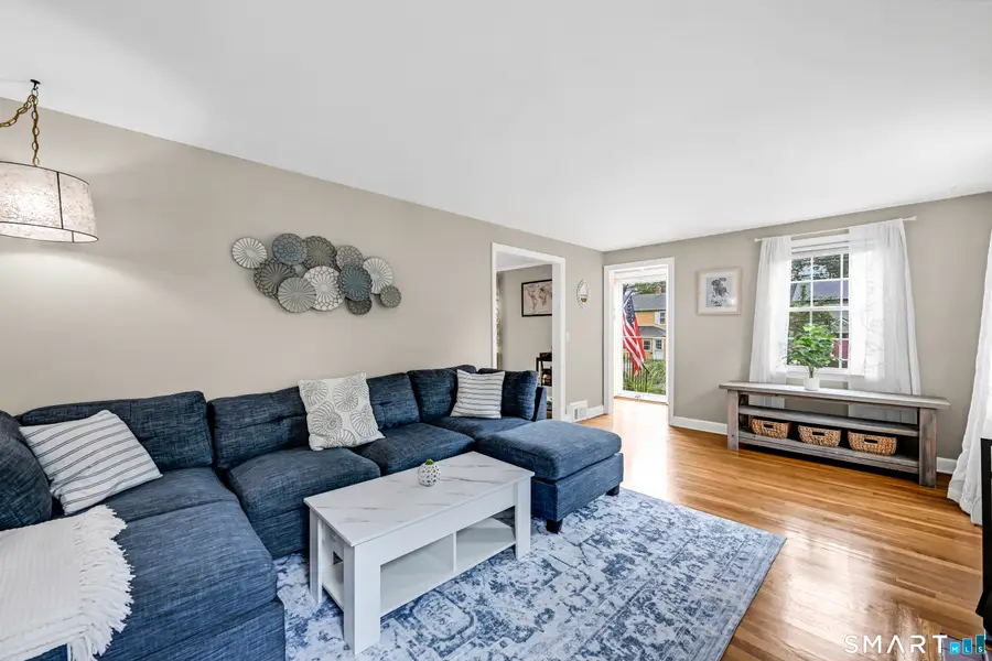 33 Edgemere Avenue, West Hartford, CT 06110 - #3