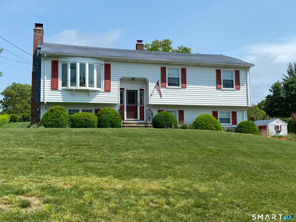 15 Flintlock Road, North Haven, CT 06473 - #1