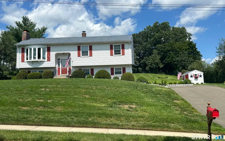 15 Flintlock Road, North Haven, CT 06473 - #2