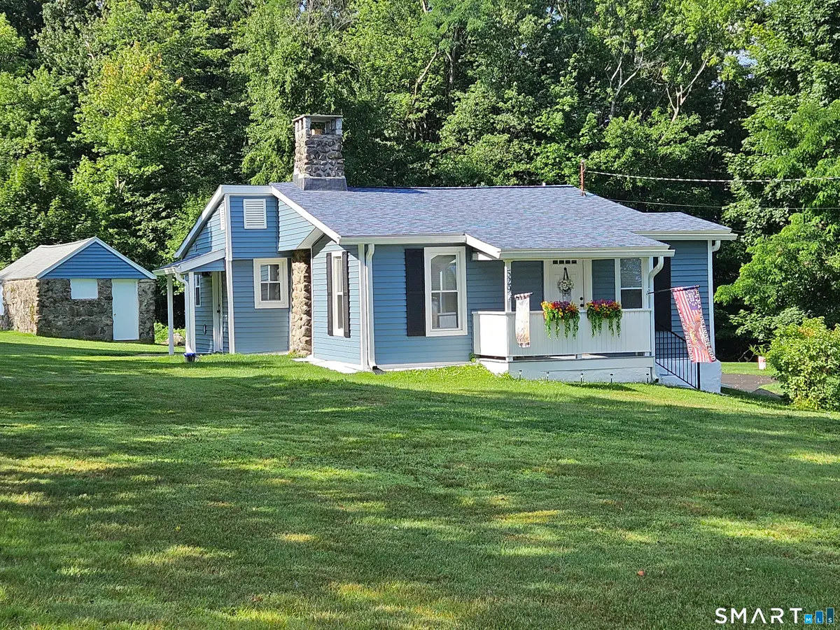 529 Wooster Street, Naugatuck, CT 06770 - #1