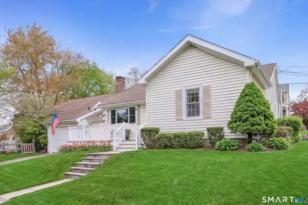 85 Woodbury Avenue, Stamford, CT 06907