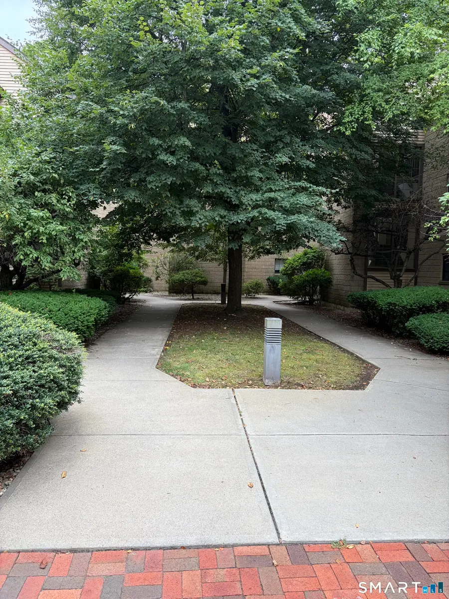 38 North Main Street #2, West Hartford, CT 06107 - #2