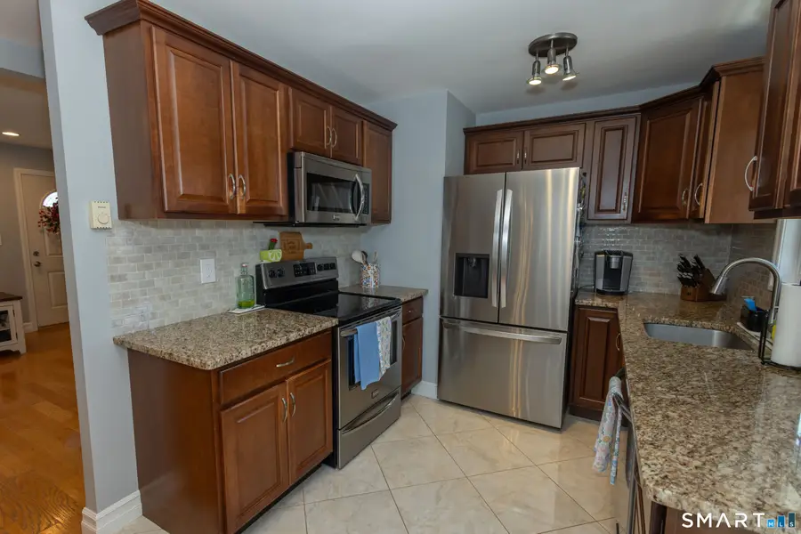 19 Hardwood Road, Plainville, CT 06062 - #3