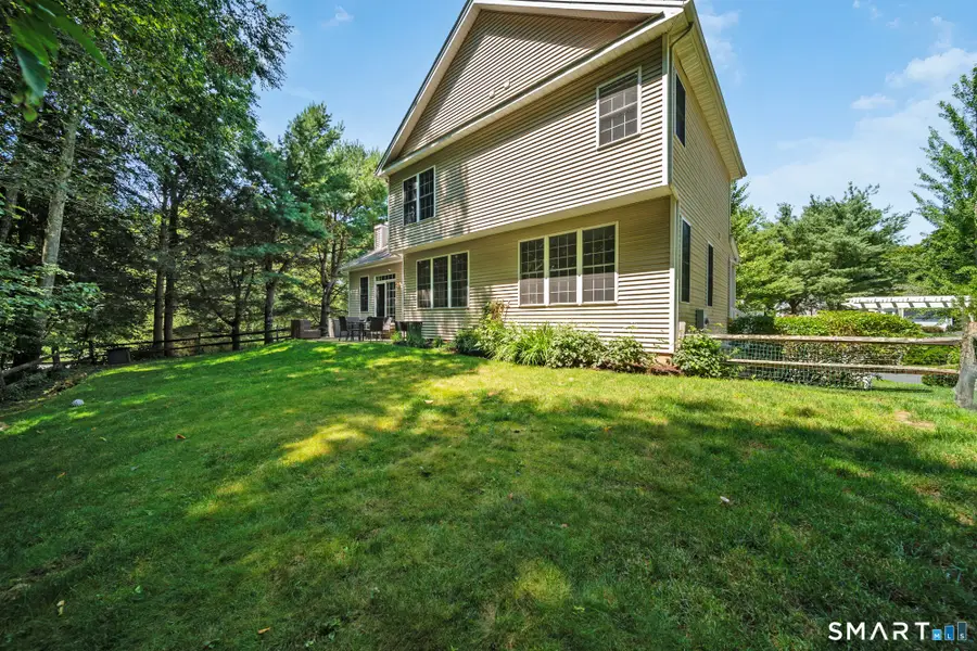 2 Minuteman Circle #2, Southbury, CT 06488 - #2