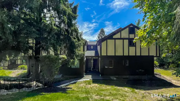 5 Falmouth Court #5, Brookfield, CT 06804