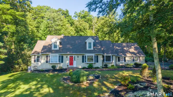 2 Banquo Brae Road, Brookfield, CT 06804