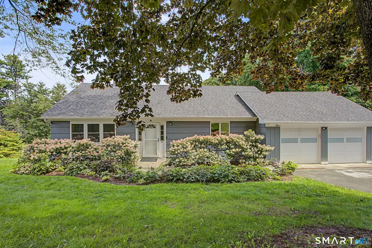 19 Governors Lane, Bethel, CT 06801 - #1