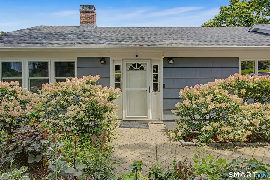 19 Governors Lane, Bethel, CT 06801 - #2