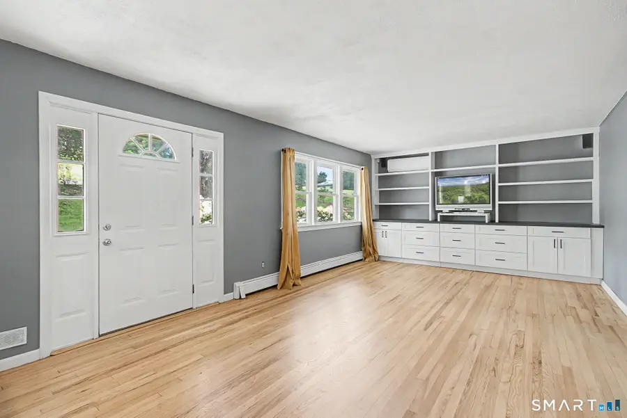 19 Governors Lane, Bethel, CT 06801 - #3