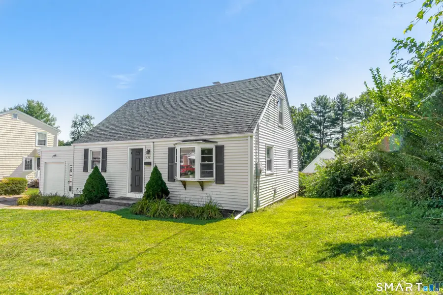 438 High Street, Fairfield, CT 06824 - #2
