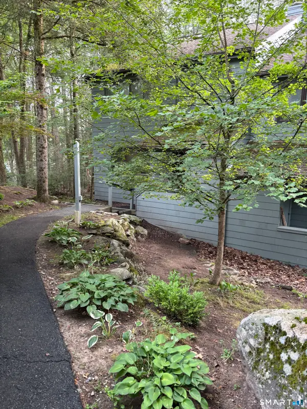 282 Cliffside Drive #282, Torrington, CT 06790