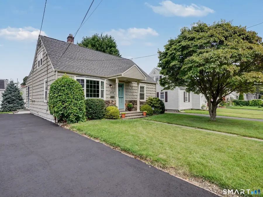 294 Burnsford Avenue, Bridgeport, CT 06606 - #2