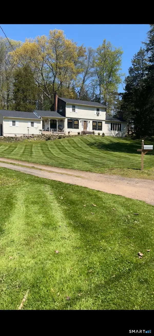 20 Alling Court West, North Branford, CT 06472