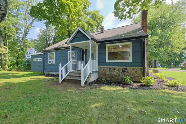 15 Clearview Avenue, Danbury, CT 06811