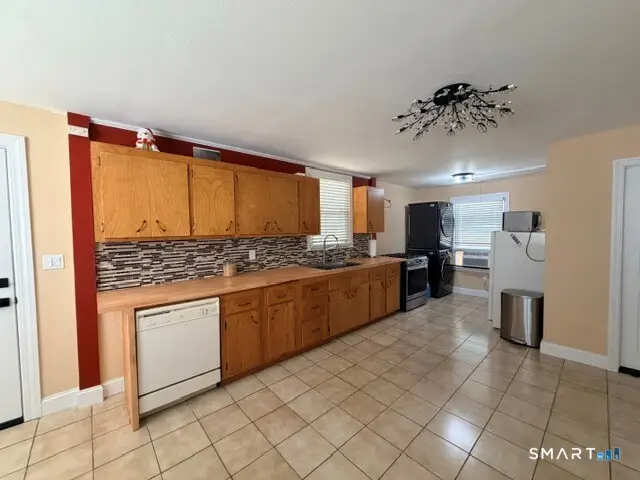 774 Hamilton Avenue, Waterbury, CT 06706 - #2