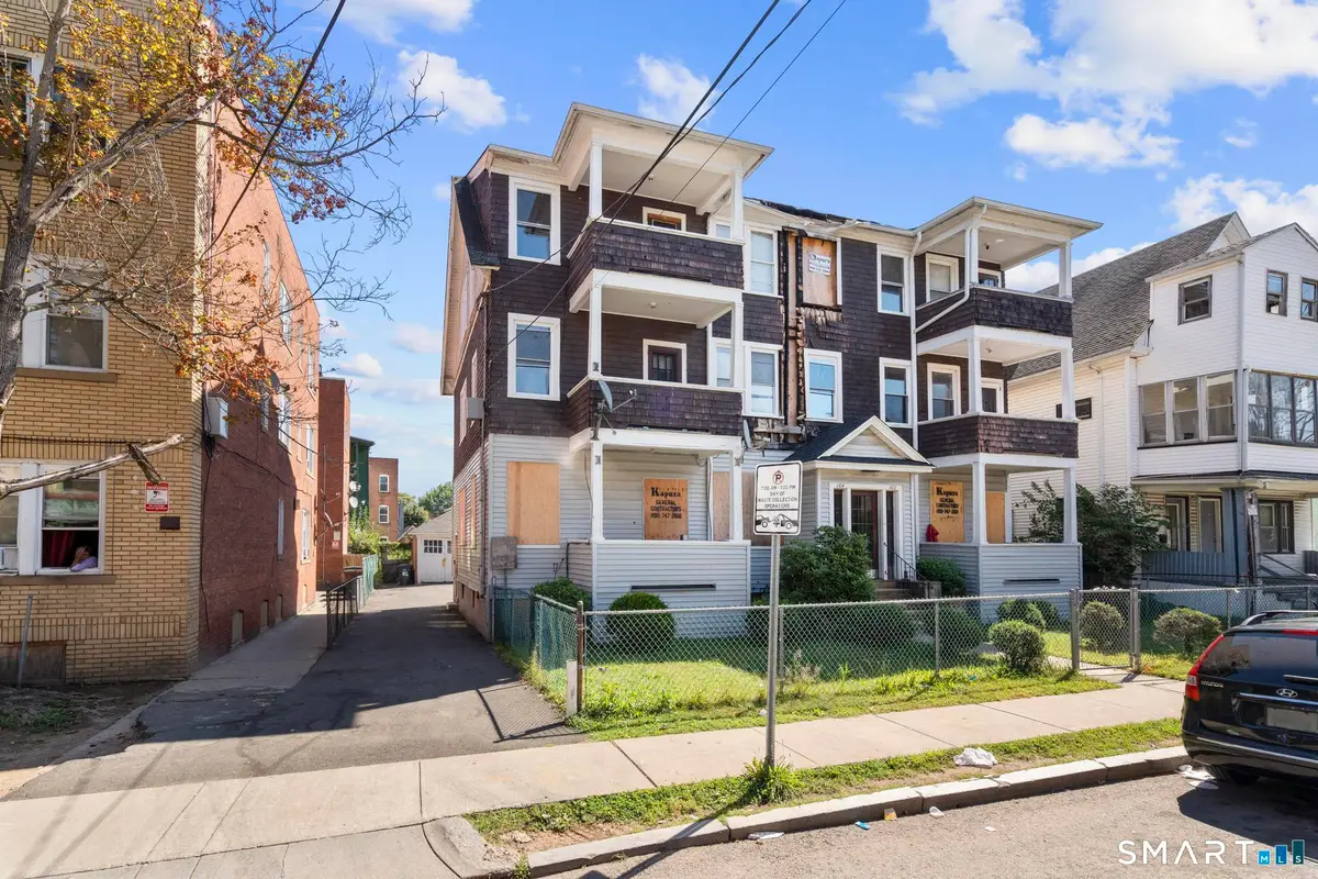 102 Rowe Avenue, Hartford, CT 06106 - #1