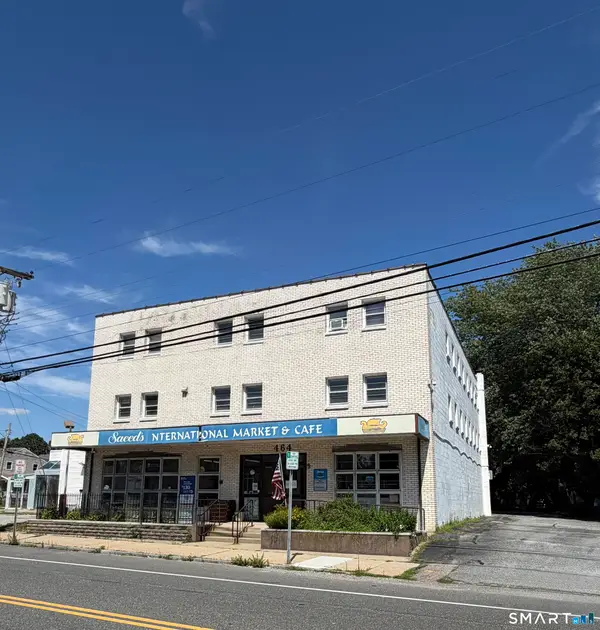 104 School Street, New London, CT 06320