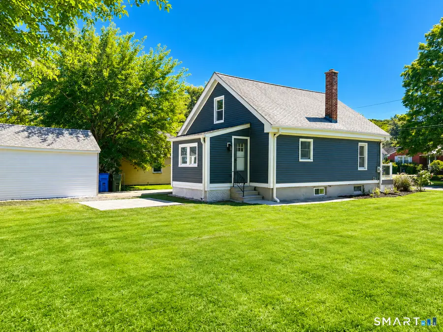 24 Bushnell Avenue, Newington, CT 06111 - #3