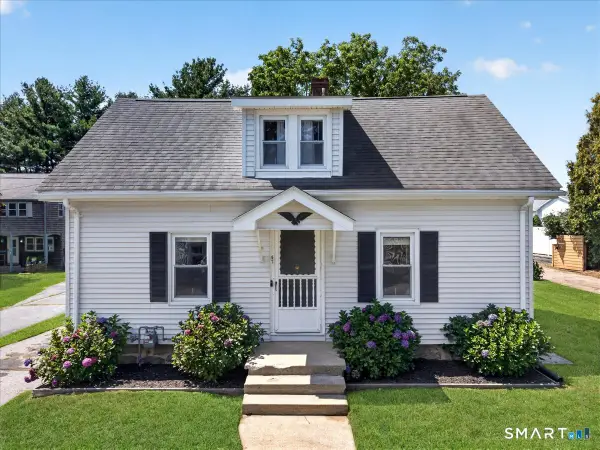 47 Myrock Avenue, Waterford, CT 06385