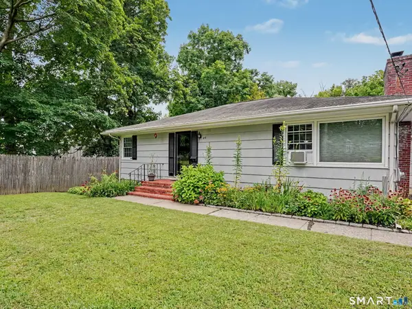 25 Elgin Avenue, Bethel, CT 06801