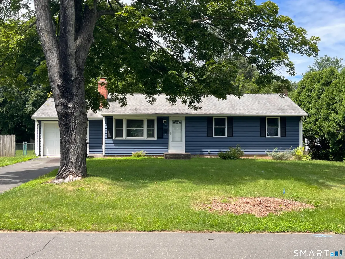 124 Bel Aire Circle, Windsor Locks, CT 06096 - #1