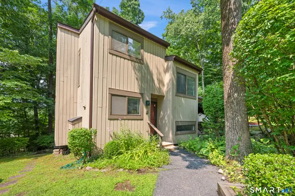 2 Shagbark Lane #2, Woodbury, CT 06798