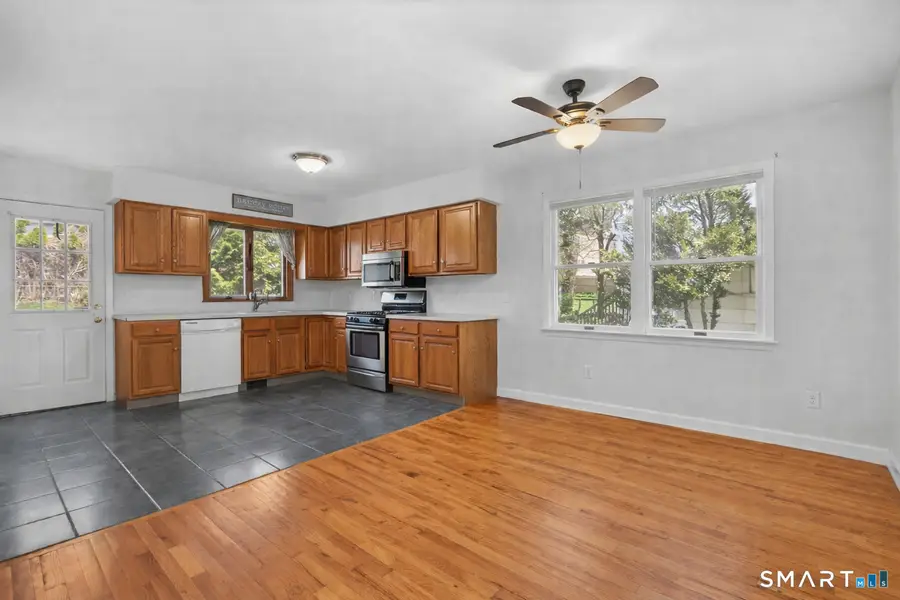21 Division Street West, Greenwich, CT 06830 - #3