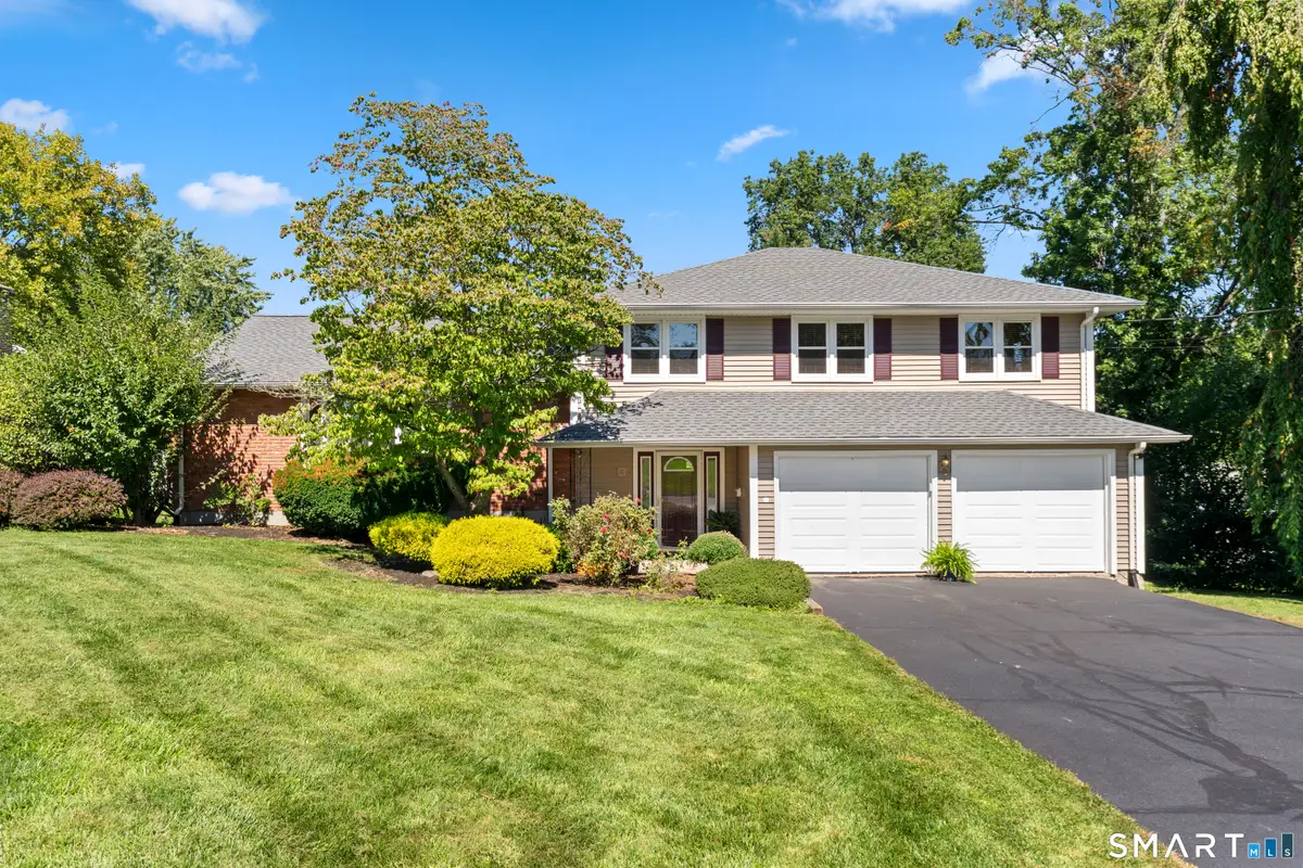10 Eastwood Road, West Hartford, CT 06117 - #1