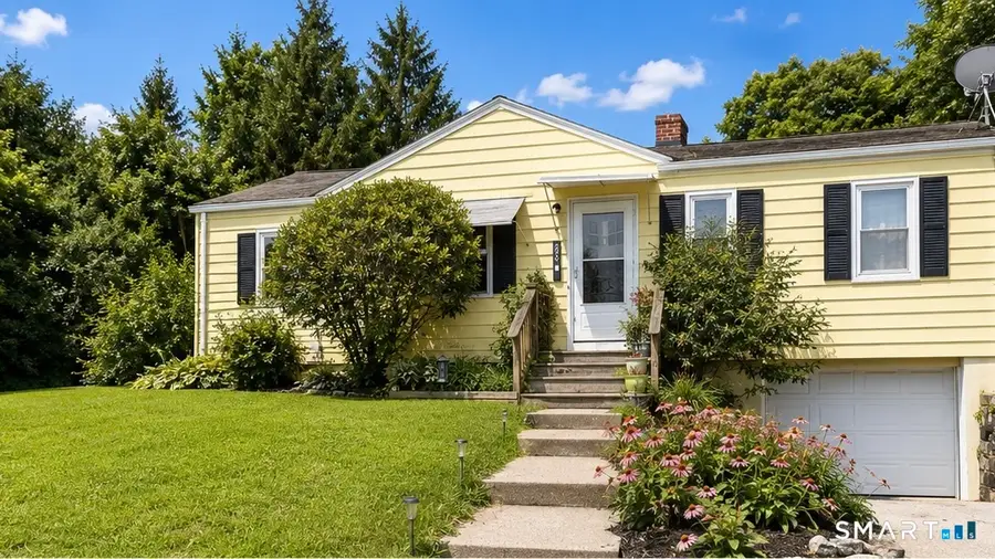 590 Vauxhall St Extension, Waterford, CT 06385 - #2