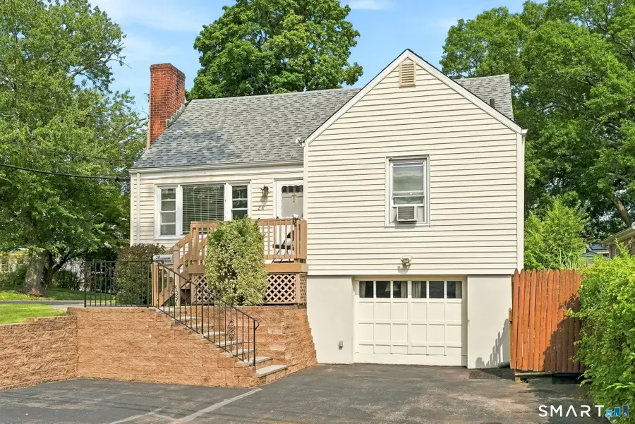 28 Ridgewood Avenue, Stamford, CT 06907 - #3