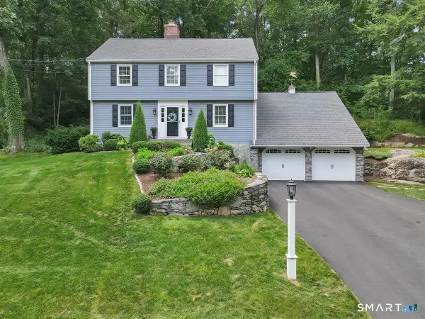 32 Stonepost Road, Glastonbury, CT 06033