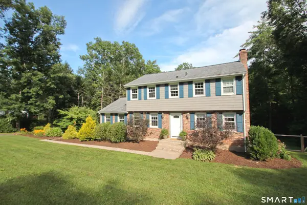 14 Horseshoe Drive, East Granby, CT 06026
