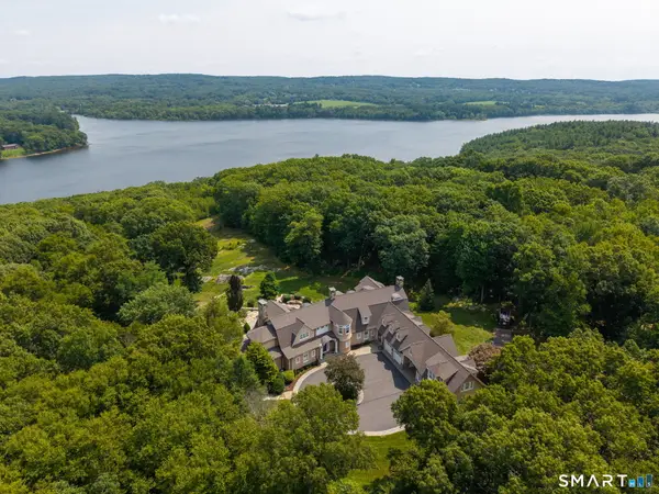 5 Viewpoint Lane, Ellington, CT 06029