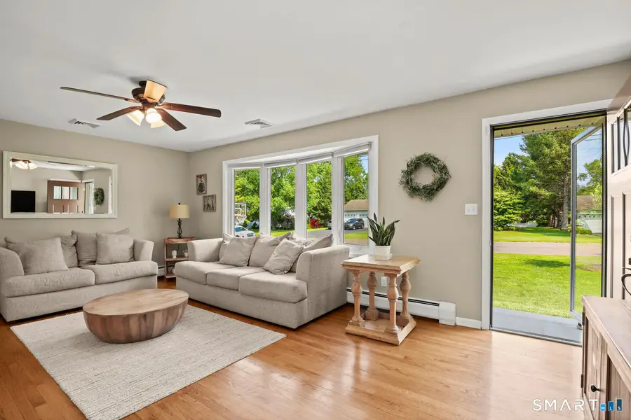 10 Macarthur Road, Trumbull, CT 06611 - #3