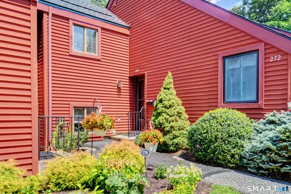 272 Hollister Way West #272, Glastonbury, CT 06033