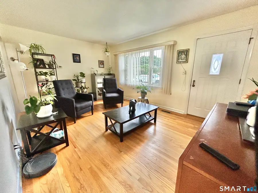 13 Hemlock Drive, Ansonia, CT 06401 - #3
